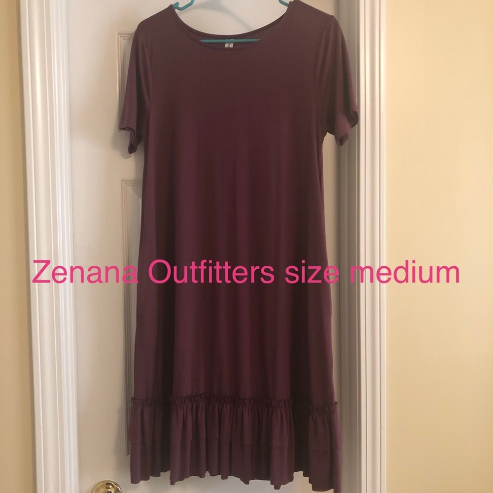Zanna outfitters ruffle bottom dress